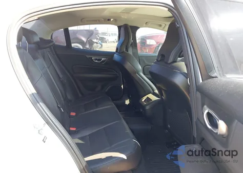 2019 Volvo S60 T5 Momentum z USA, uszkodzony, nr VIN 7JR102FK0KG011892